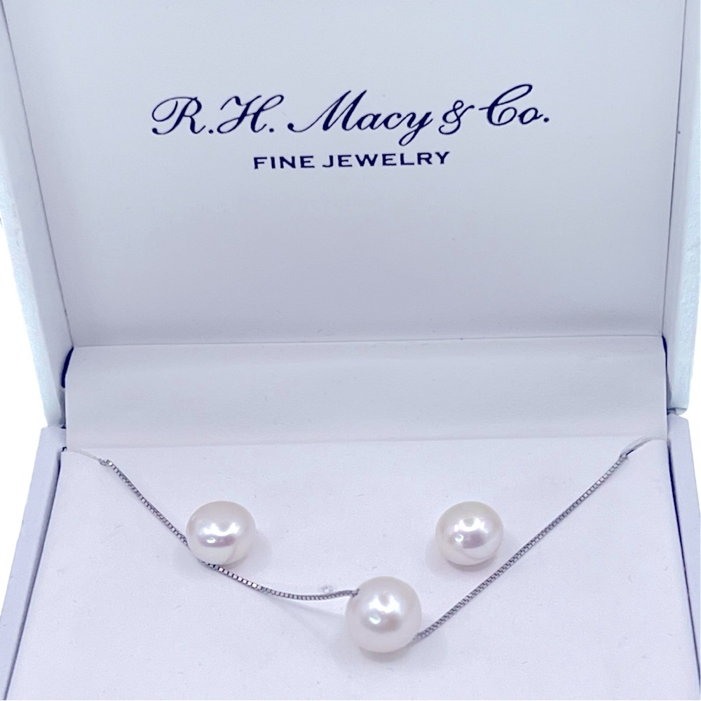 Pearl necklace & earring set. New in box